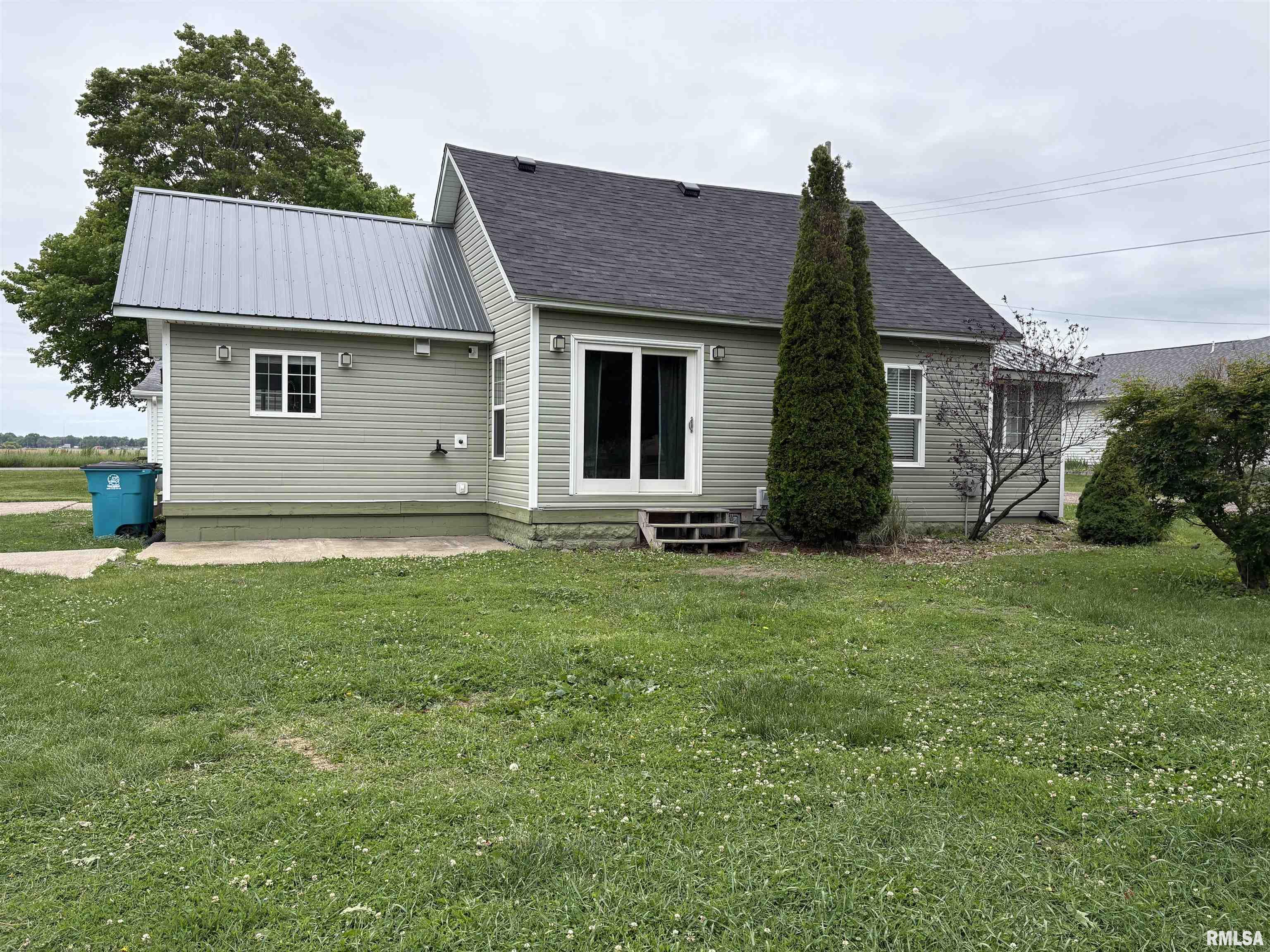 254 5th Street Dunfermline, IL 61524 - Photo 6 of 46