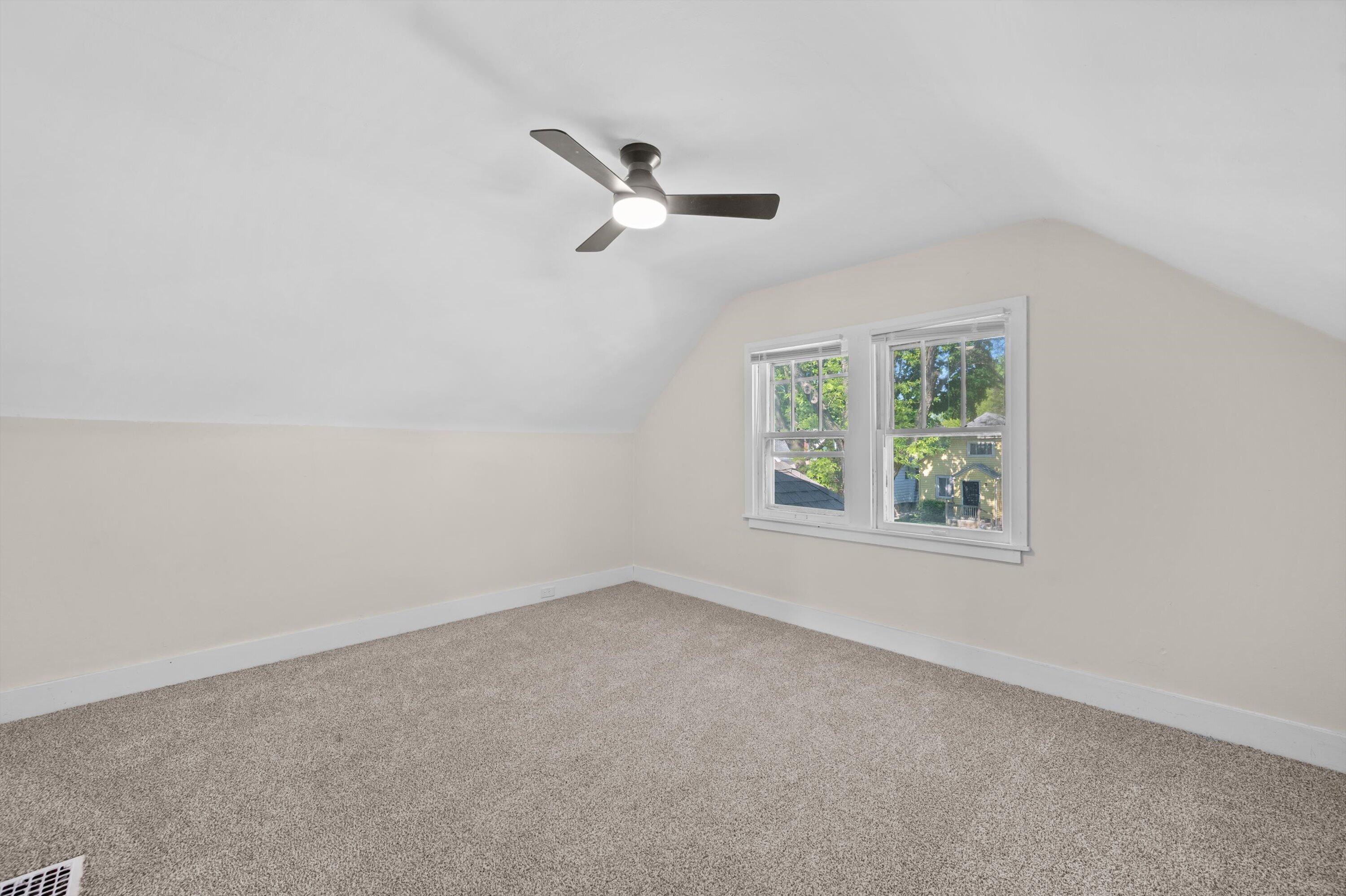 5543 North 34th Street Milwaukee, WI 53209 - Photo 23 of 37 Bedroom 3