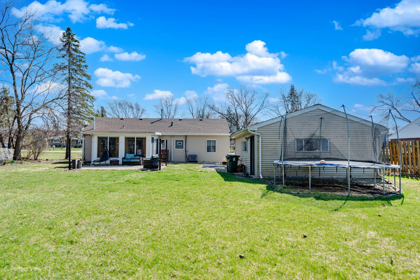 11248 193rd Street Mokena, IL 60448 - Photo 20 of 20 a backyard of a house with table and chairs