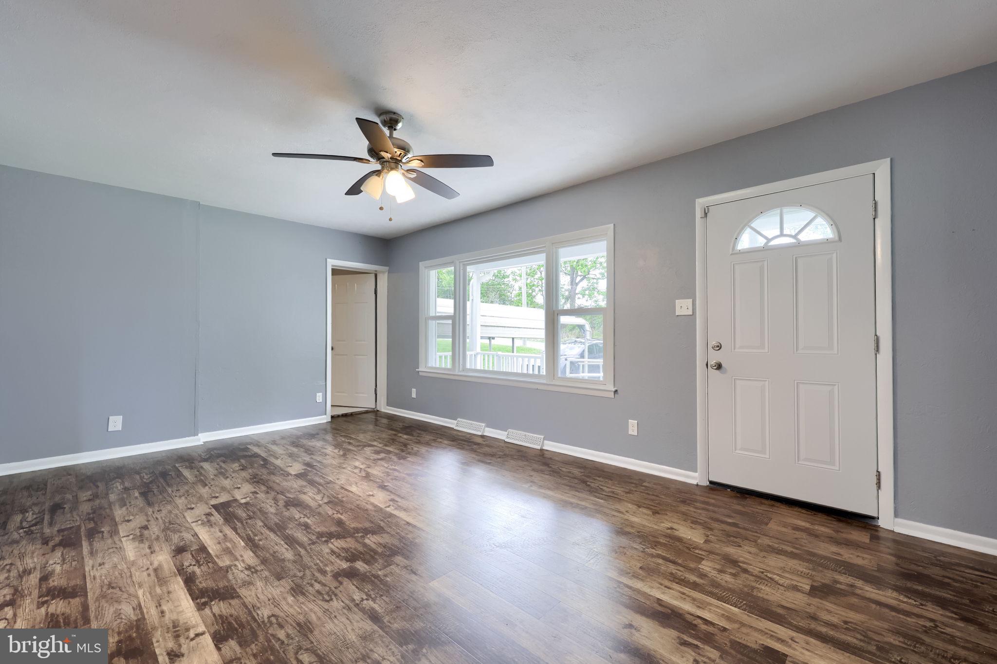 44 Springvale Road Red Lion, PA 17356 - Photo 2 of 35