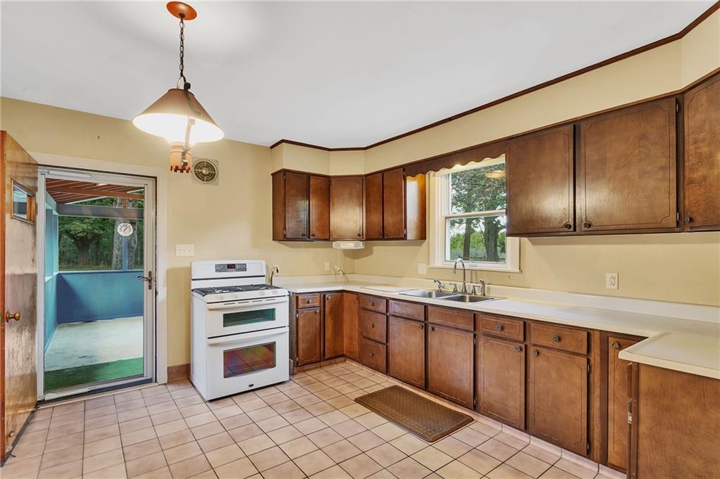 5314 Hardt Road Gibsonia, PA 15044 - Photo 9 of 23 Gallery Image 9