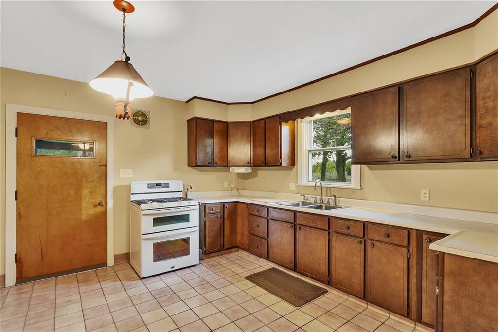 5314 Hardt Road Gibsonia, PA 15044 - Photo 10 of 23 Gallery Image 10
