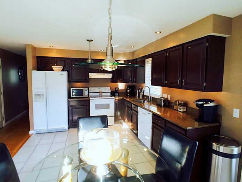 17 Alexander Drive Biddeford, ME 04005 - Photo 13 of 34 Kitchen. Under cabinet lighting