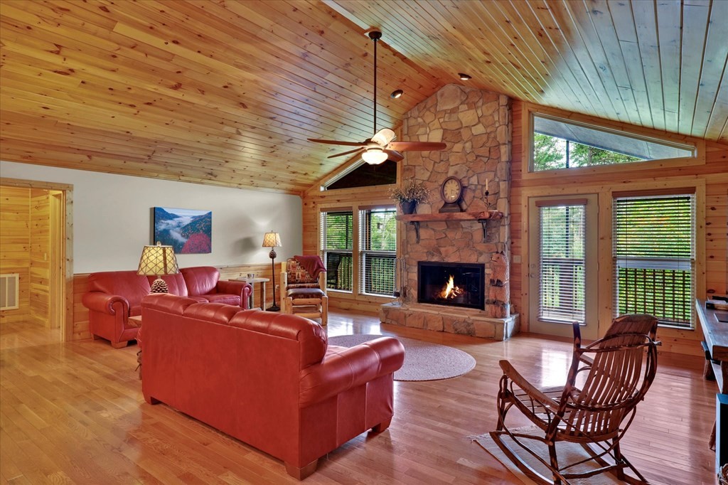 1035 Shadow Ridge Drive Sevierville, TN 37862 - Photo 10 of 33 Gallery Image 10