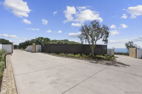 $42,000,000 | 7151-7158 Romero Drive, Unit 1 2 3 4 5, La Jolla, CA 92037