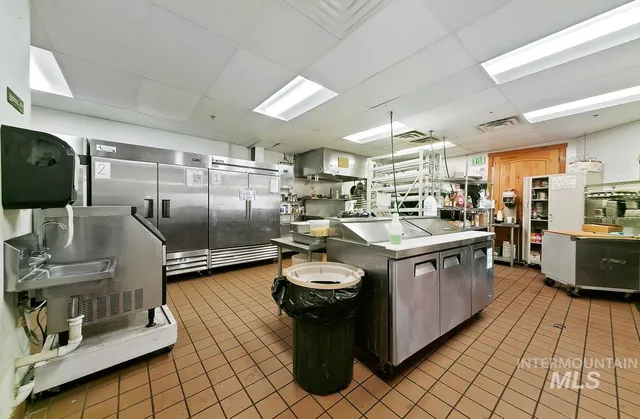 $3,750,000 | 5001 Cherry Gulch Lane, Emmett, ID 83617