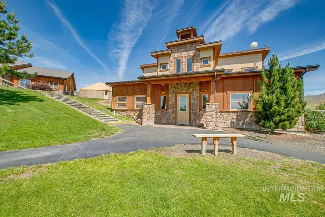 $3,750,000 | 5001 Cherry Gulch Lane, Emmett, ID 83617