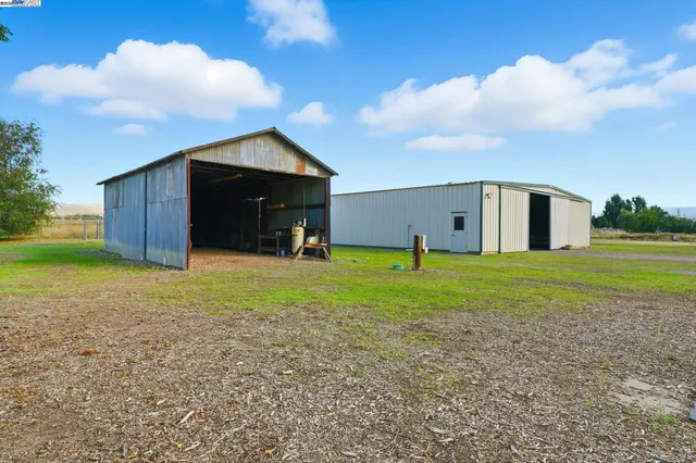 $2,495,000 | 2072 South Vasco Road, Livermore, CA 94550