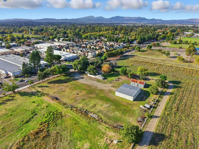 $2,495,000 | 2072 South Vasco Road, Livermore, CA 94550