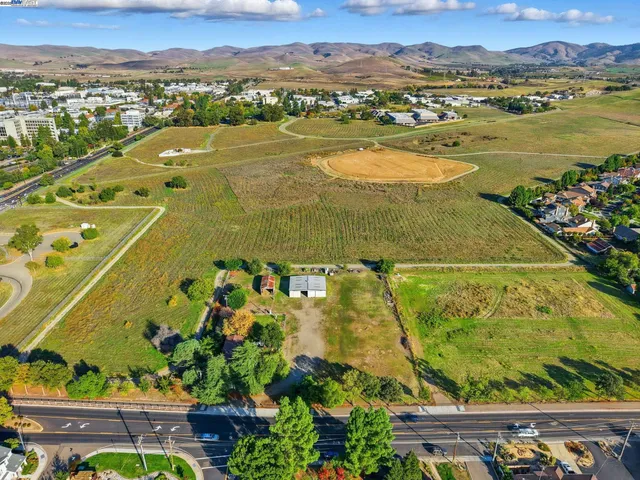 $2,495,000 | 2072 South Vasco Road, Livermore, CA 94550