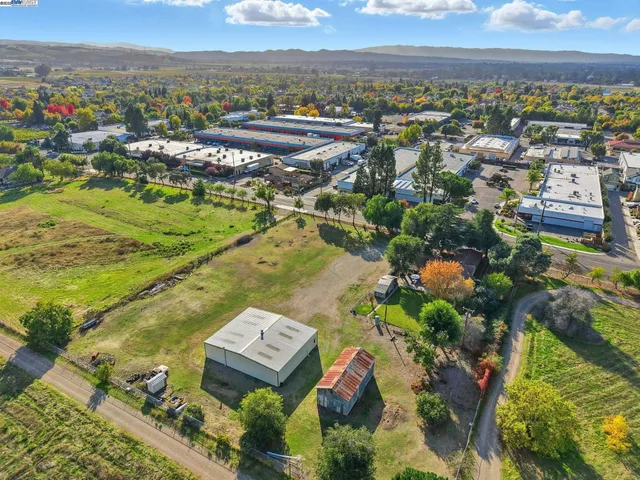 $2,495,000 | 2072 South Vasco Road, Livermore, CA 94550