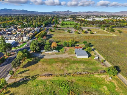 $2,495,000 | 2072 South Vasco Road, Livermore, CA 94550
