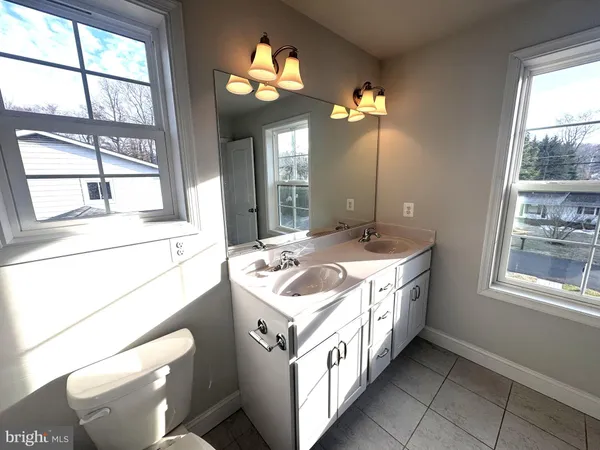 $3,500 | 3541 Oak Drive, Edgewater, MD 21037