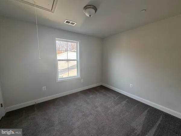 $3,500 | 3541 Oak Drive, Edgewater, MD 21037