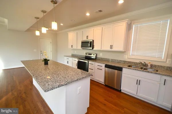 $3,500 | 3541 Oak Drive, Edgewater, MD 21037