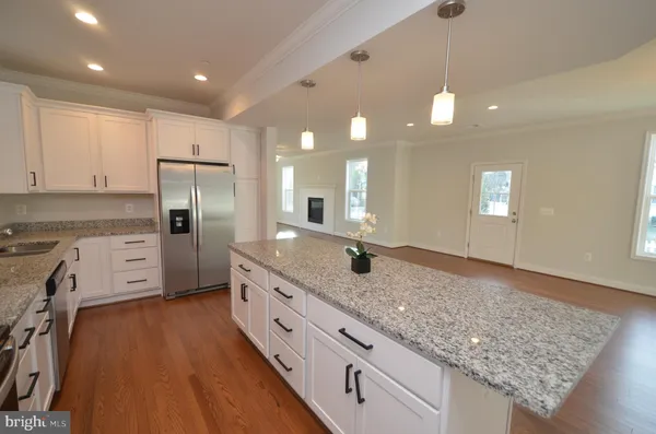 $3,500 | 3541 Oak Drive, Edgewater, MD 21037