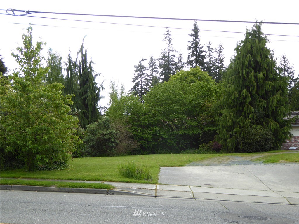 9128 Main Street Edmonds, WA 98026 - Photo 2 of 6 Gallery Image 2