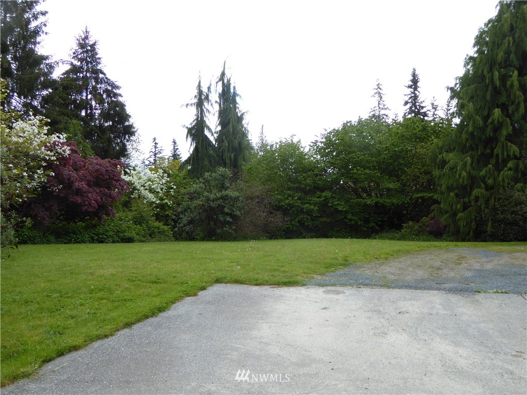 9128 Main Street Edmonds, WA 98026 - Photo 3 of 6 Gallery Image 3