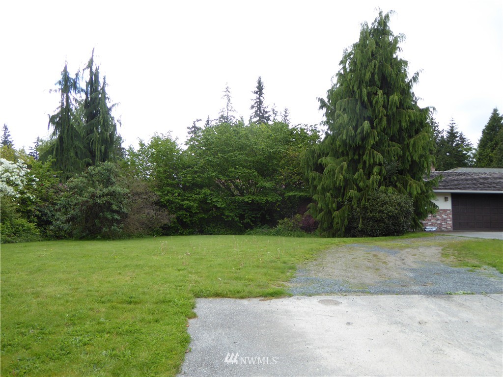 9128 Main Street Edmonds, WA 98026 - Photo 4 of 6 Gallery Image 4