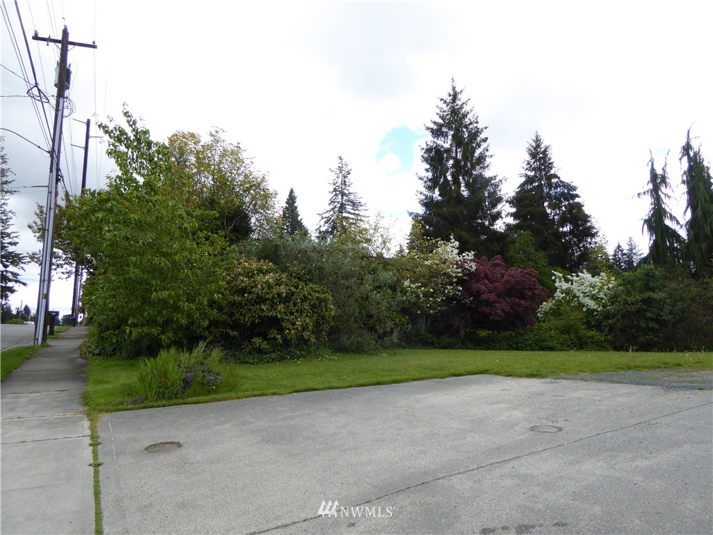 9128 Main Street Edmonds, WA 98026 - Photo 5 of 6 Gallery Image 5