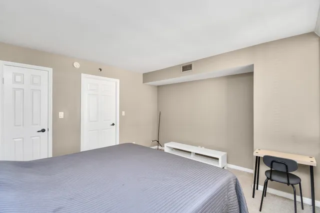 $1,600 | 3525 Sage Road, Unit 1314, Houston, TX 77056