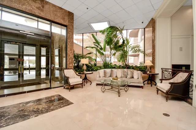 $1,600 | 3525 Sage Road, Unit 1314, Houston, TX 77056