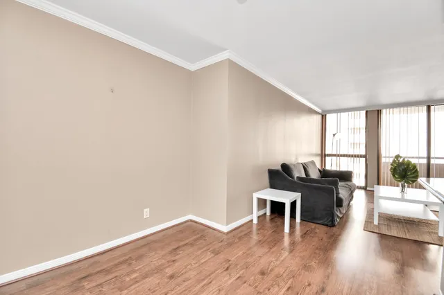 $1,600 | 3525 Sage Road, Unit 1314, Houston, TX 77056