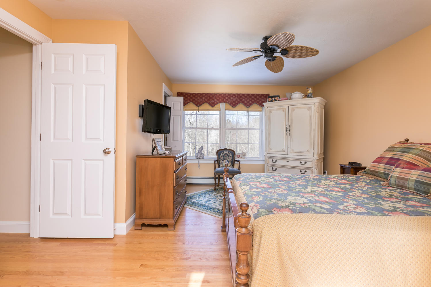 17 Old Bog Road, Unit 17 Cape Elizabeth, ME 04107 - Photo 14 of 26 Master Bedroom