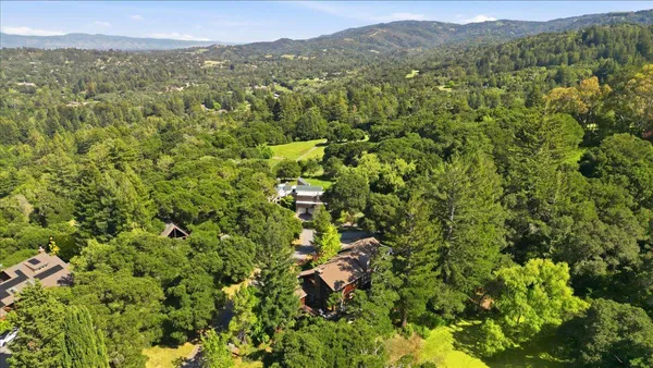 $3,995,000 | 90 Hayfields Road, Portola Valley, CA 94028