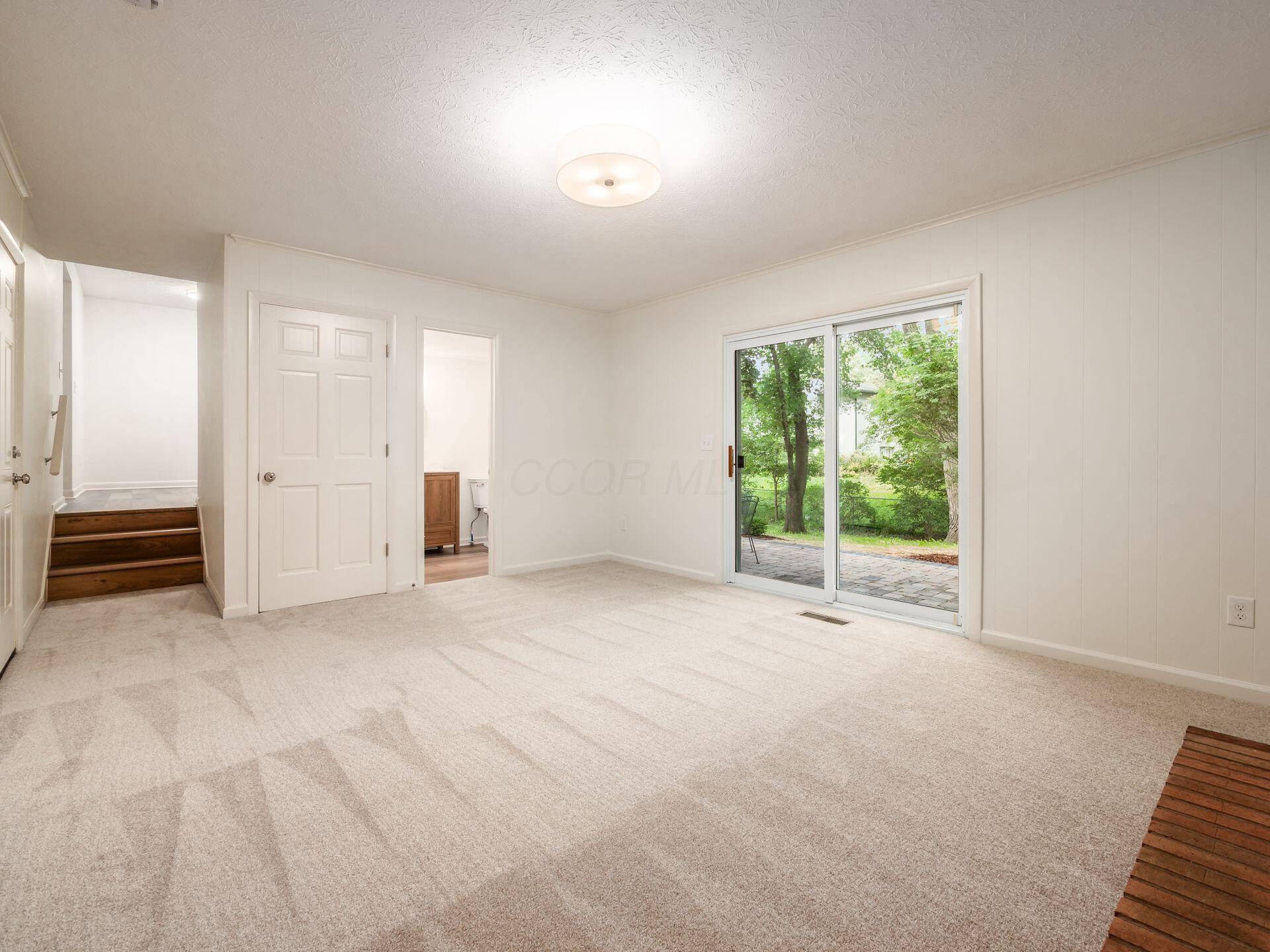 6019 Beechcroft Road Columbus, OH 43229 - Photo 15 of 40 019_bdb_N 6019 Beechcroft 037