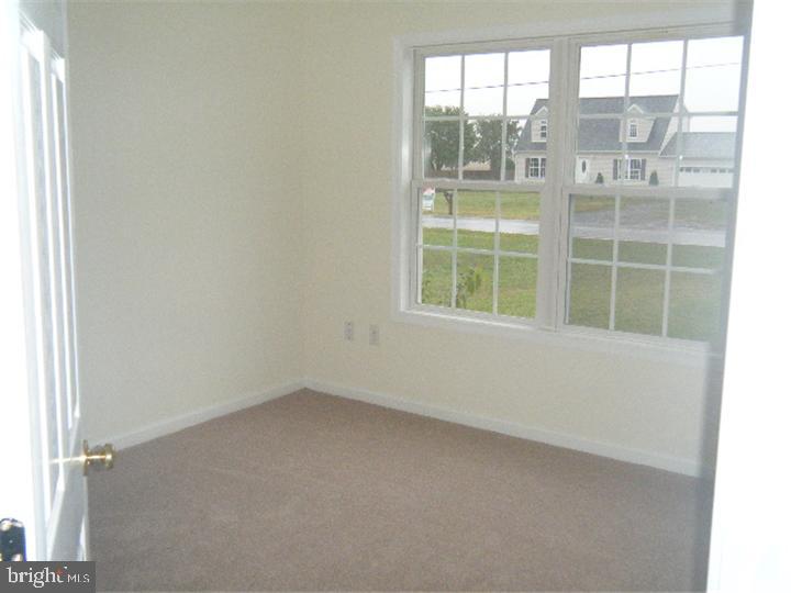 22689 East Trap Pond Road Georgetown, DE 19947 - Photo 4 of 7 Gallery Image 4