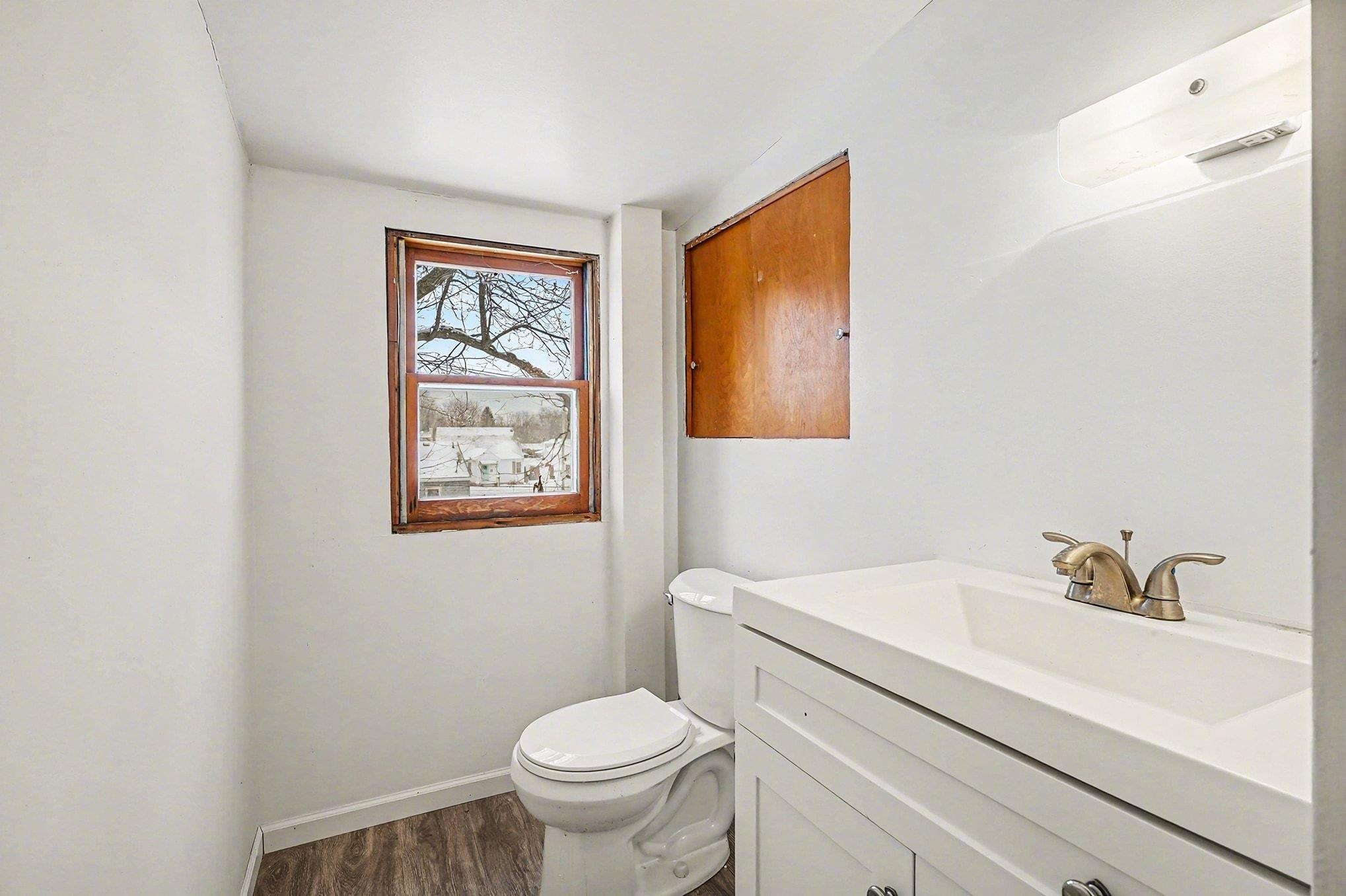 705 South Hampton Street Bay City, MI 48708 - Photo 15 of 26