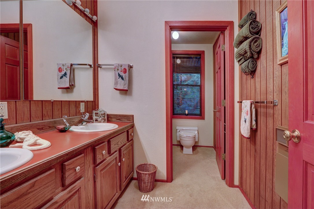 16755 Seminole Road Northeast Poulsbo, WA 98370 - Photo 11 of 25