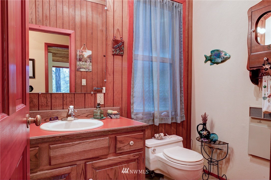 16755 Seminole Road Northeast Poulsbo, WA 98370 - Photo 17 of 25