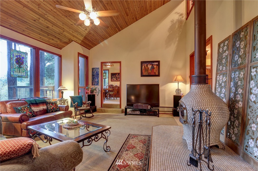 16755 Seminole Road Northeast Poulsbo, WA 98370 - Photo 4 of 25