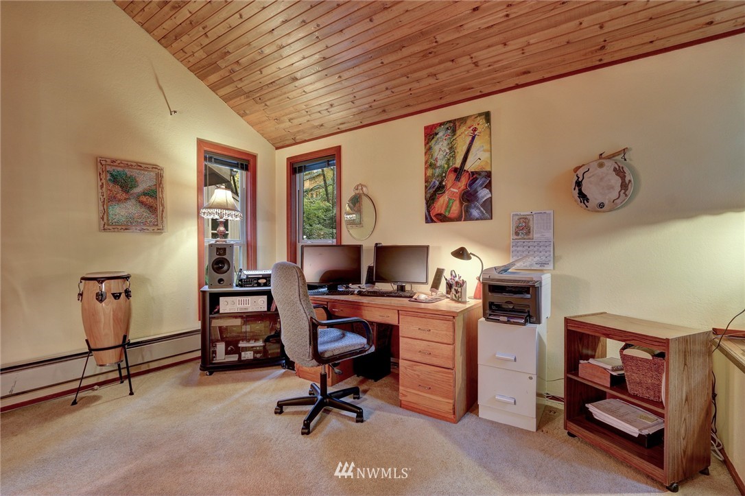 16755 Seminole Road Northeast Poulsbo, WA 98370 - Photo 10 of 25