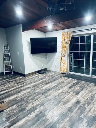 $468,000 | 2255 Lakeshore Drive, Cuba, MO 65453