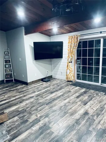 $445,000 | 2255 Lakeshore Drive, Cuba, MO 65453