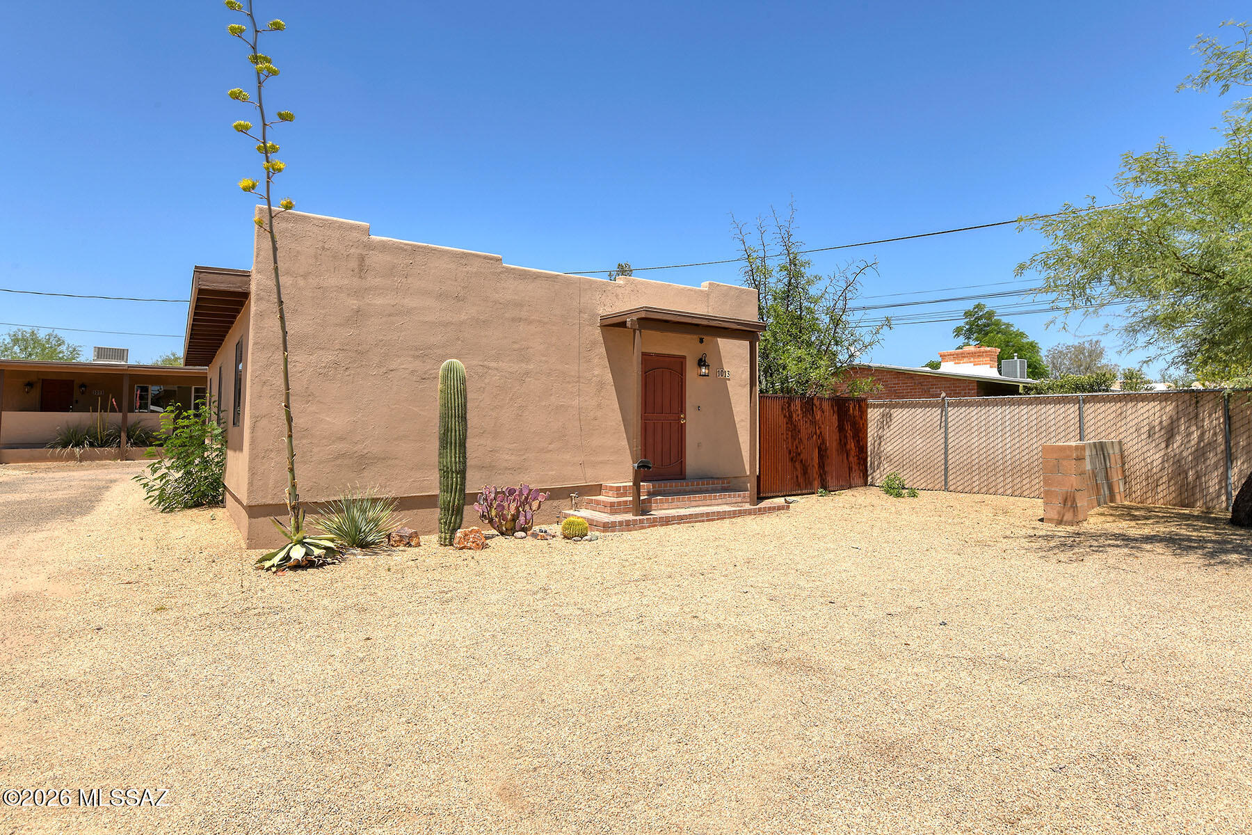 1009 East Halcyon Road Tucson, AZ 85719 - Photo 6 of 48 DSC_2184A