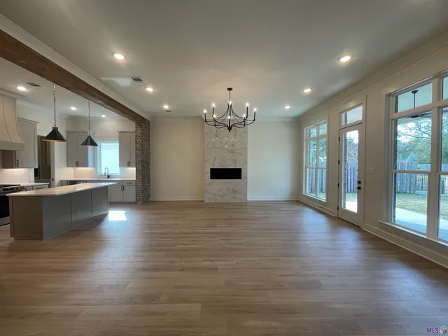 $519,900 | 1119 Camellia Way, Denham Springs, LA 70726