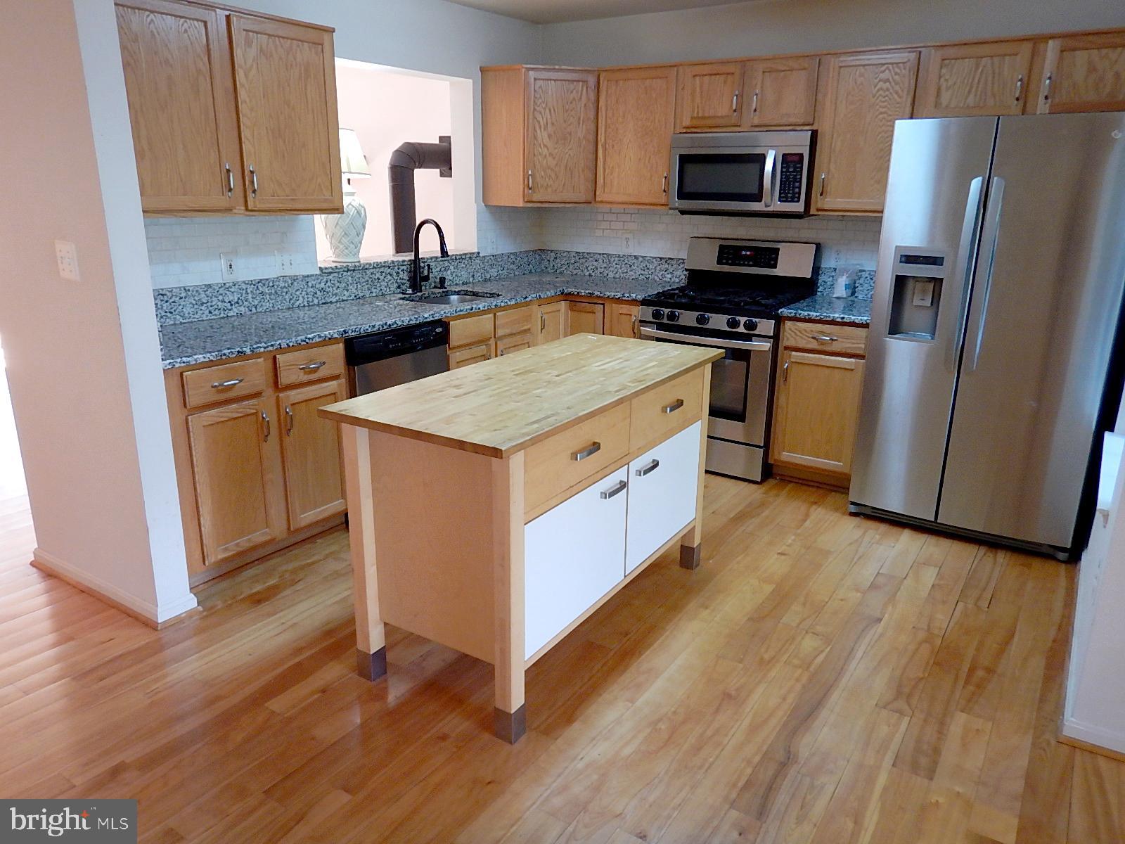 6005 York Road Baltimore, MD 21212 - Photo 1 of 31 Spacious Kitchen and Island
