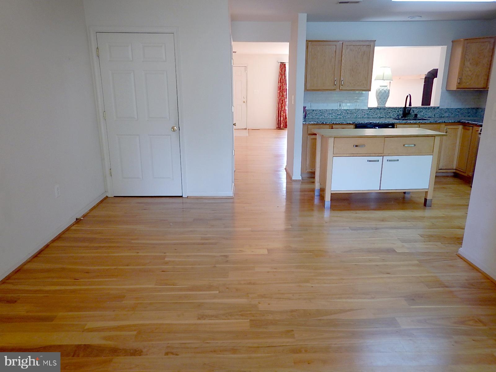 6005 York Road Baltimore, MD 21212 - Photo 13 of 31 Dining Room/Family Room view toward the front door