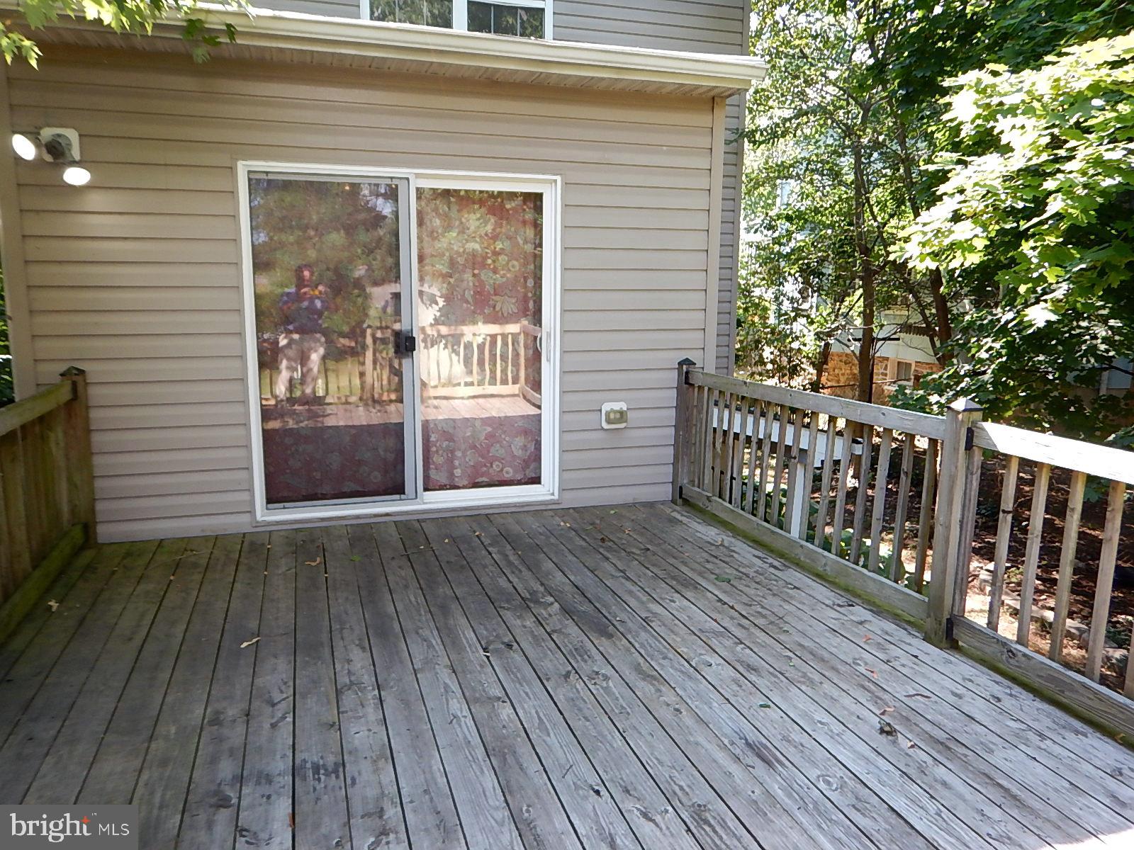 6005 York Road Baltimore, MD 21212 - Photo 7 of 31 Deck on the back of the home