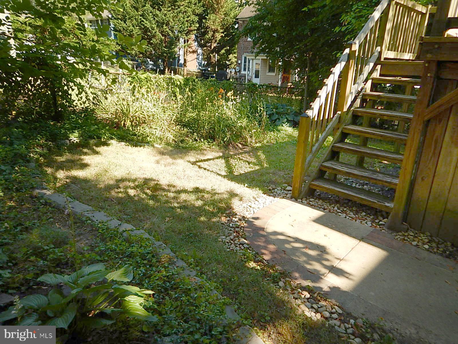6005 York Road Baltimore, MD 21212 - Photo 8 of 31 Stairs off the deck