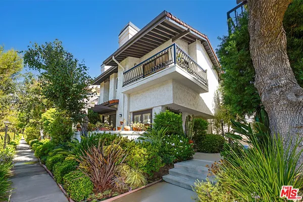 $1,585,000 | 1476 Palisades Drive, Pacific Palisades, CA 90272