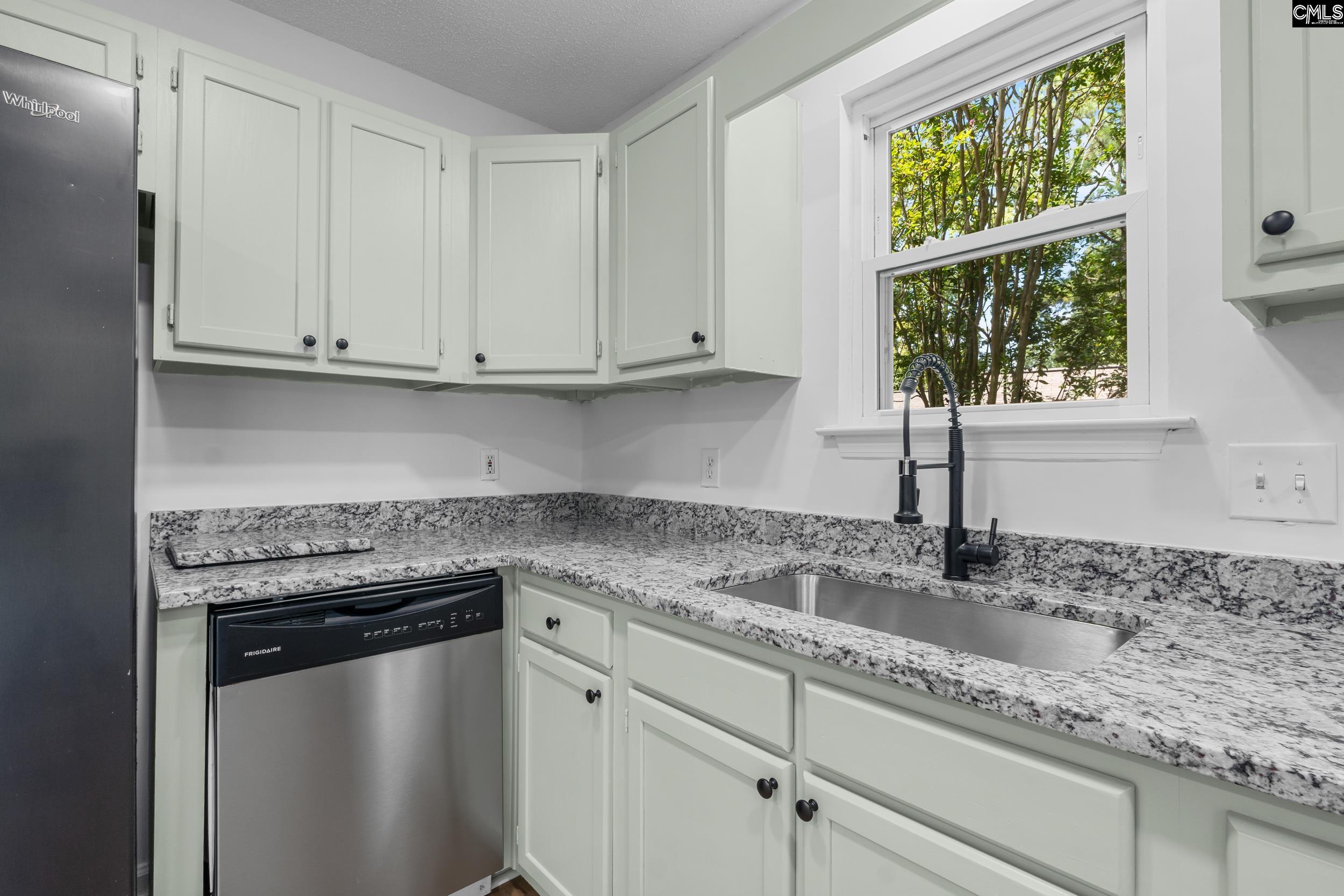 124 Caddis Creek Road Irmo, SC 29063 - Photo 9 of 25 Gallery Image 9