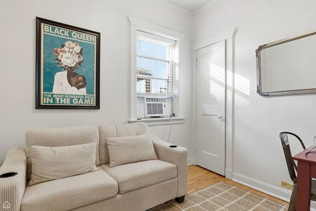 $359,000 | 5522 South Everett Avenue, Unit 3S, Chicago, IL 60637