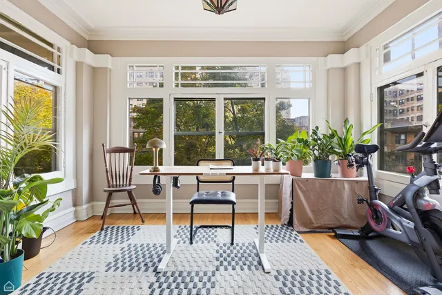 $359,000 | 5522 South Everett Avenue, Unit 3S, Chicago, IL 60637