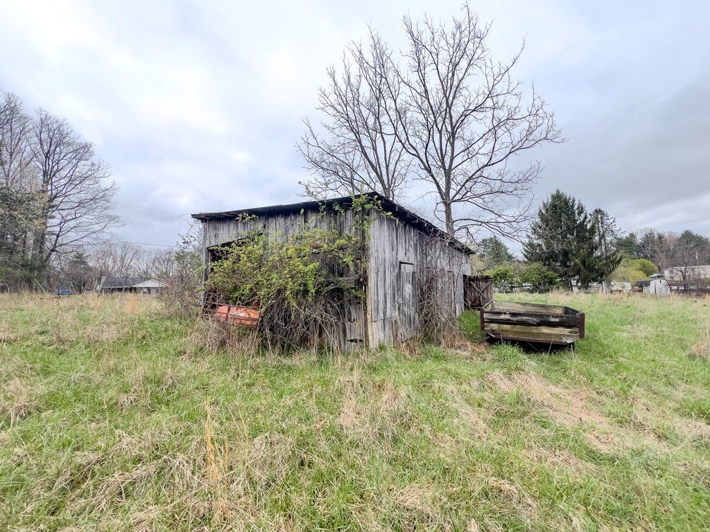 730 Wildcat Road Hillsville, VA 24343 - Photo 28 of 42 Gallery Image 28