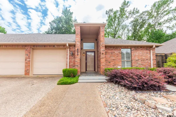 $257,900 | 410 Amberwood Circle, Tyler, TX 75701